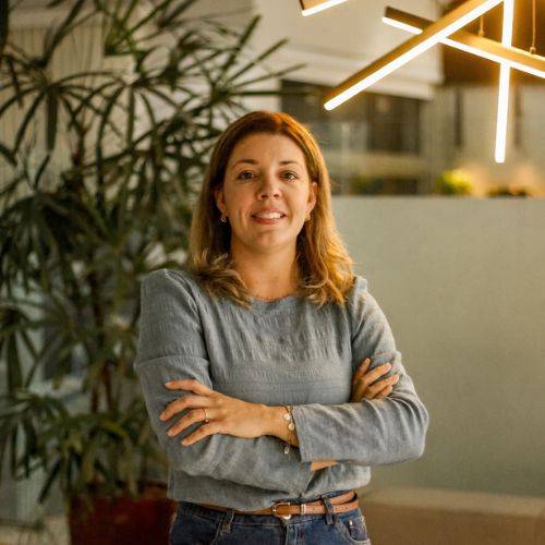 Tainá Cheragatte  Corretora de Locação