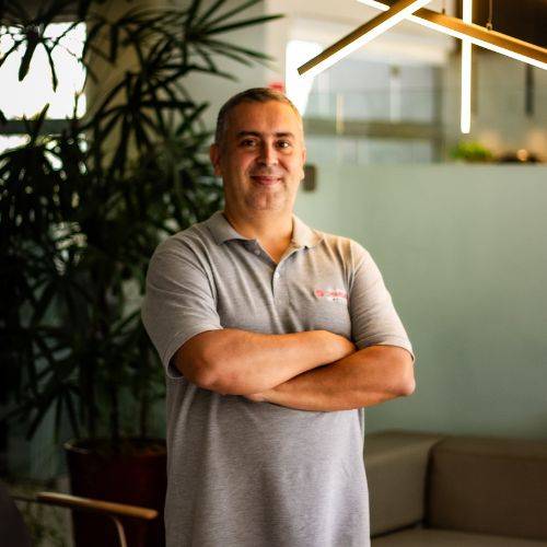 Ivan De Castro  Vistoriador