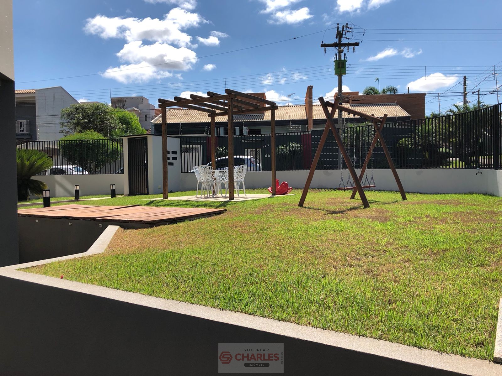 COND. RES. DONA NENÊ ROCHA MOGI-GUACU