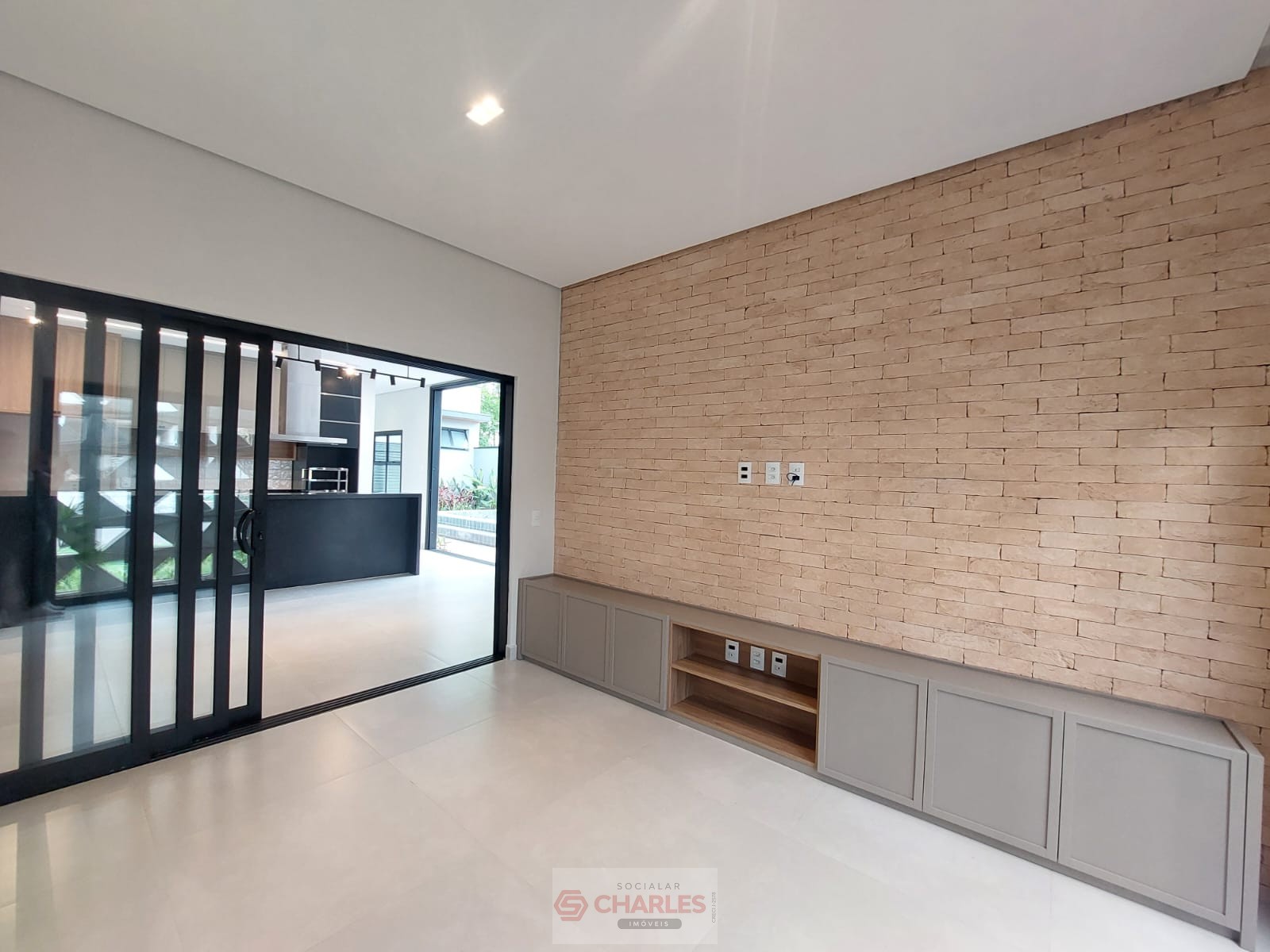 COND. MONT SERRAT MOGI-MIRIM