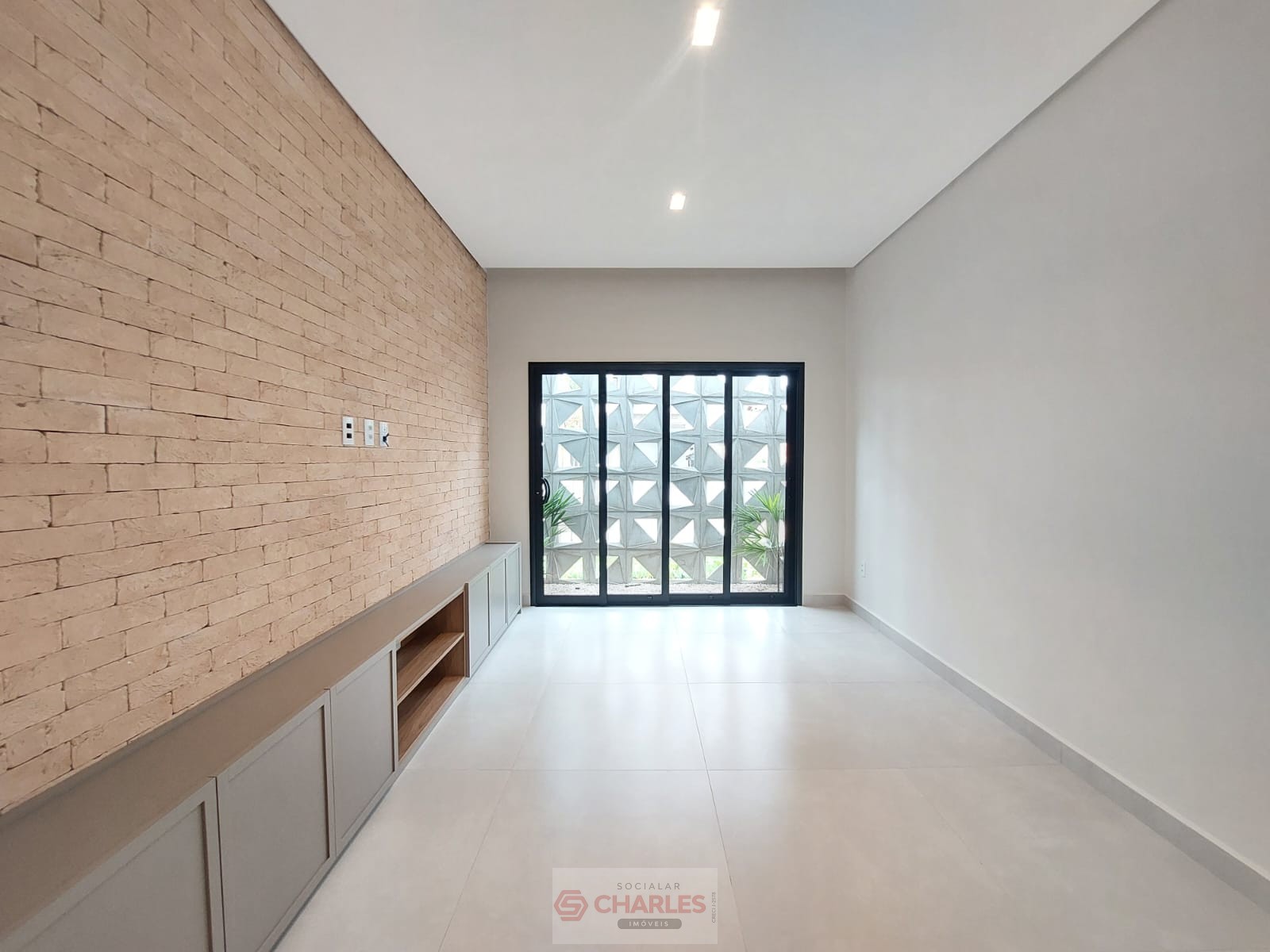 COND. MONT SERRAT MOGI-MIRIM