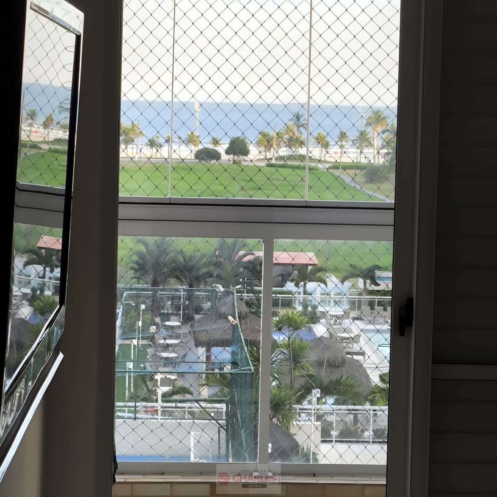 COND. CENTRAL PARK RESID. GUARUJA