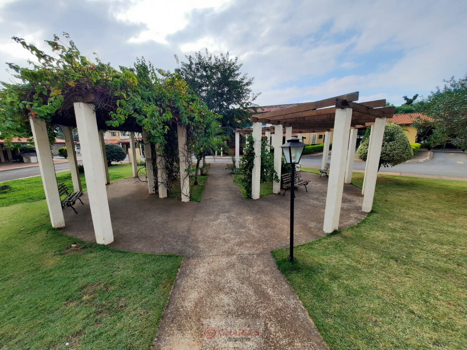 COND. VILLAGGIO DI FIORI MOGI-MIRIM